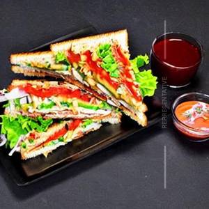 Mebe Chicken Club Sandwich