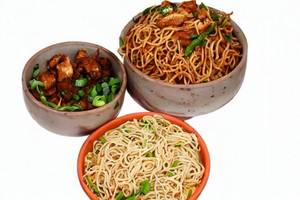 Chicken Tipple Schezwan Noodles