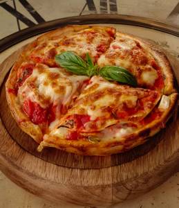 Deep Dish Greek Chicken Pizza