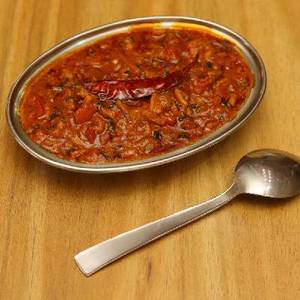 Sev Tomato