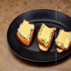 Bread butter cheese toast