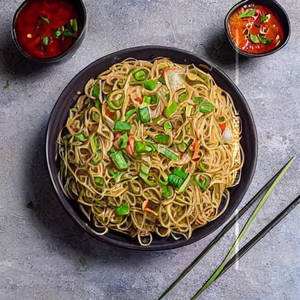 Garlic Bun Noodles