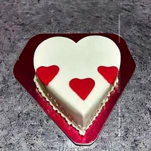 Heart Shape Strawberry Cake