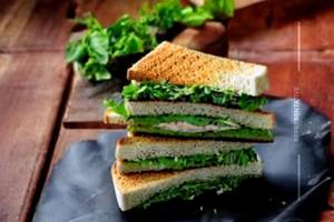 Green Spicy Sandwich