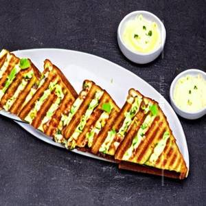 Veg  Cheese Mayoneese Paneer Toast