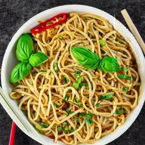 Basil pasto padthai