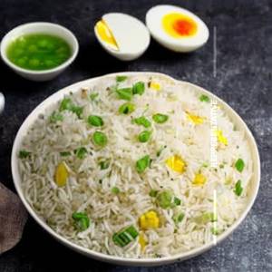 Boiled egg fried rice