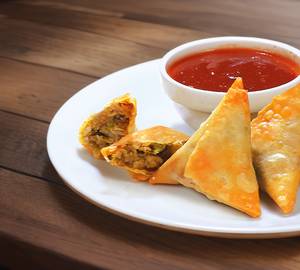 Chicken Samosa [4 Pieces]
