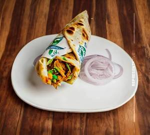 Chicken Hyderabadi Roll