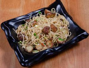 Veg manchurian noodles
