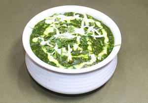 Palak Paneer (green)