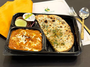 Combo Paneer Tikka Lababdar With Kulcha
