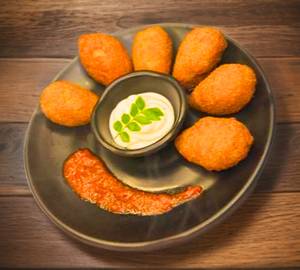 Crunchy Paneer Kurkure Fried Momos [6 Pieces]