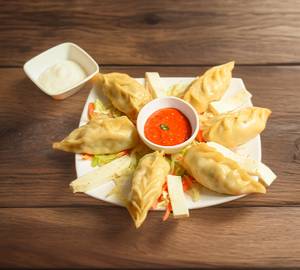 Silky Paneer Cheese Bliss Steamed Momos [6 Pieces]