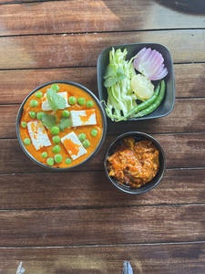 Matar Paneer