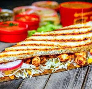Chicken Tandoori Cheese Open Sandwich