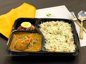 Combo Egg Curry With Jeera Rice
