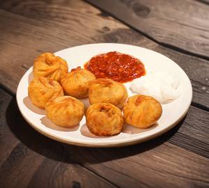 Golden Sweet Corn Fried Momos [6 Pieces]