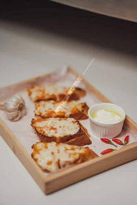 Cheesy Garlic Bread