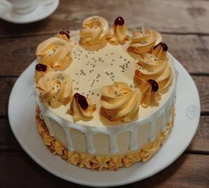 Vanilla desigen cake [500 gms]