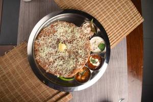 Aloo Cheese Parantha Thali