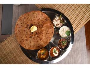 Veg Biryani Parantha Thali