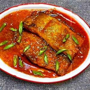 Crispy Bhetki Fish In Plum Sauce     