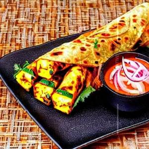 Paneer Tikka Rumali Roll 