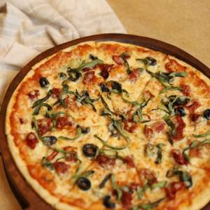 Pizza Mediterranean