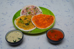 Assorted Uttapa(podi,masala,onion)