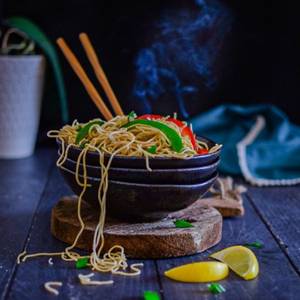 Chilli Garlic Hakka Chowmein