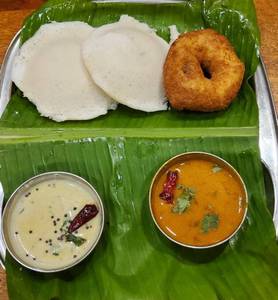 Idli Vada