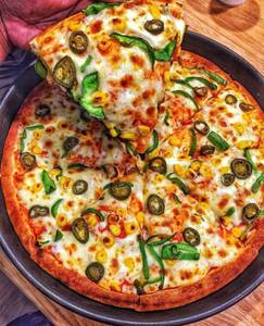Classiv Veg Spicy Pizza