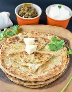 Aloo Pyaaz Parantha (1Pcs)