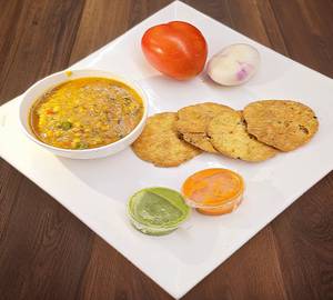 Aloo Sabzi & Khasta Kachori (2 Pieces)