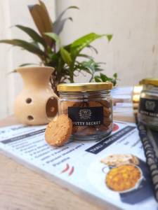 Millet, Cashew and Raisins Cookie Jar ( 90 Gms )