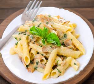 Mushroom Penne Pasta White Sause