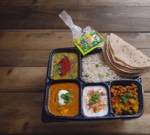 Deluxe Thali