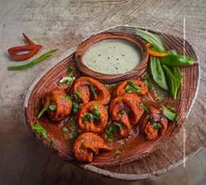 Panner Tandoor Peri Peri Momos