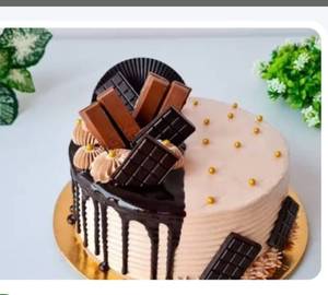 Chocolate kitkat cake [500gm]