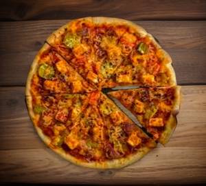 Paneer tikka pizza