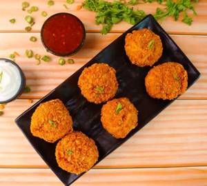 Veg Kurkure Momos (6Pcs)