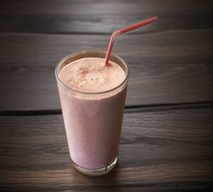 STRAW BERRY SHAKE WITH ICE CREAM