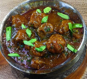 Veg Manchurian (gravy)
