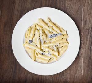 Alfredo penne pasta
