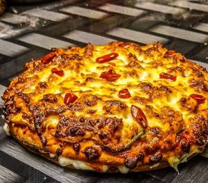 Chicken Cheese Burst Pizza