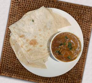 2 Butter Naan + Chicken Curry (250Ml)