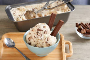 Vanilla Kitkat Ice Cream