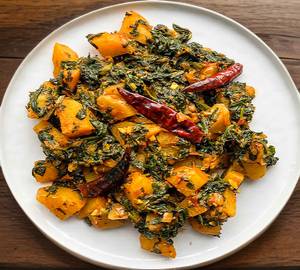 Palak Aloo Ki Masalewali Sabji
