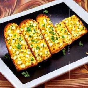 Cheese Paneer Corn Garlic Bread